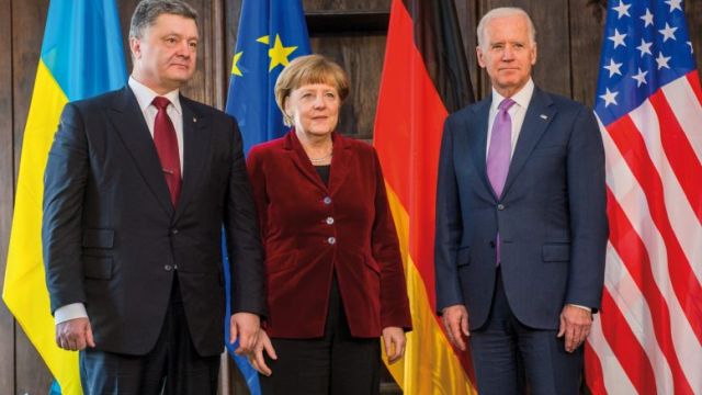 MerkelPoroschenko_Merkel_and_Biden_Security_Conference_February_2015-777×437